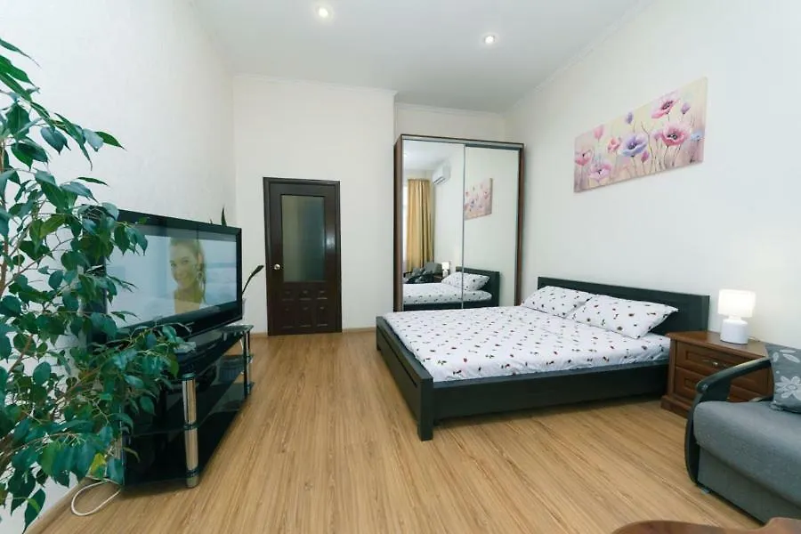 קייב Apartment On Saksahanskoho Street